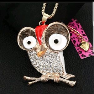 Brand new Betsey Johnson owl pendant chain